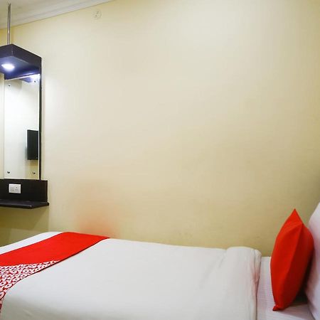 Madrasi Airport Hotel - Saibala Chennai Luaran gambar