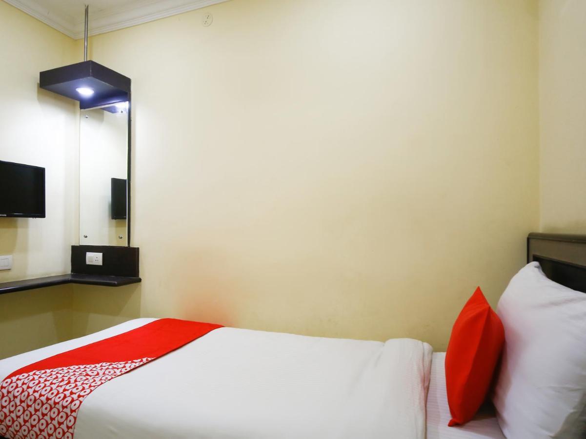 Madrasi Airport Hotel - Saibala Chennai Luaran gambar