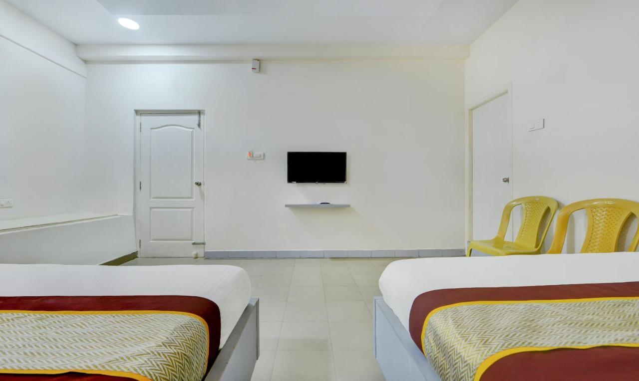 Madrasi Airport Hotel - Saibala Chennai Luaran gambar