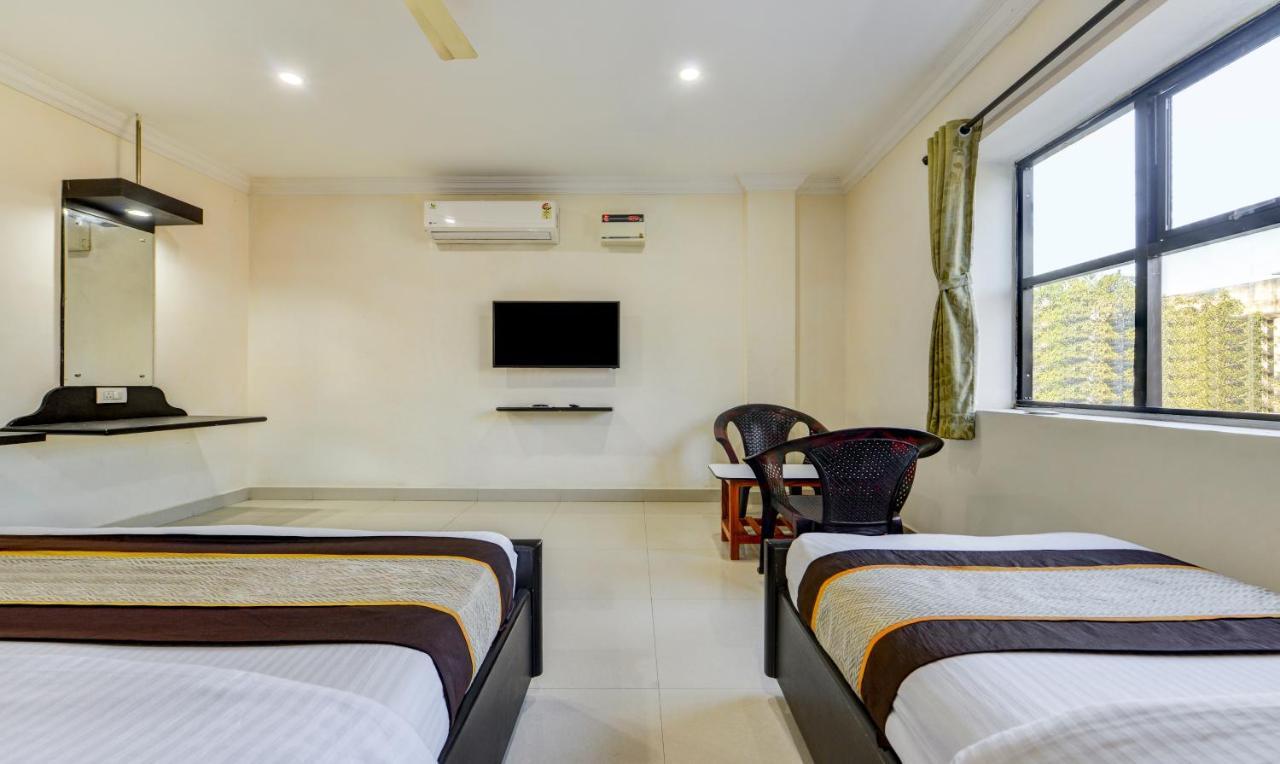 Madrasi Airport Hotel - Saibala Chennai Luaran gambar