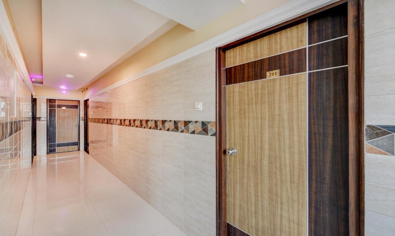Madrasi Airport Hotel - Saibala Chennai Luaran gambar
