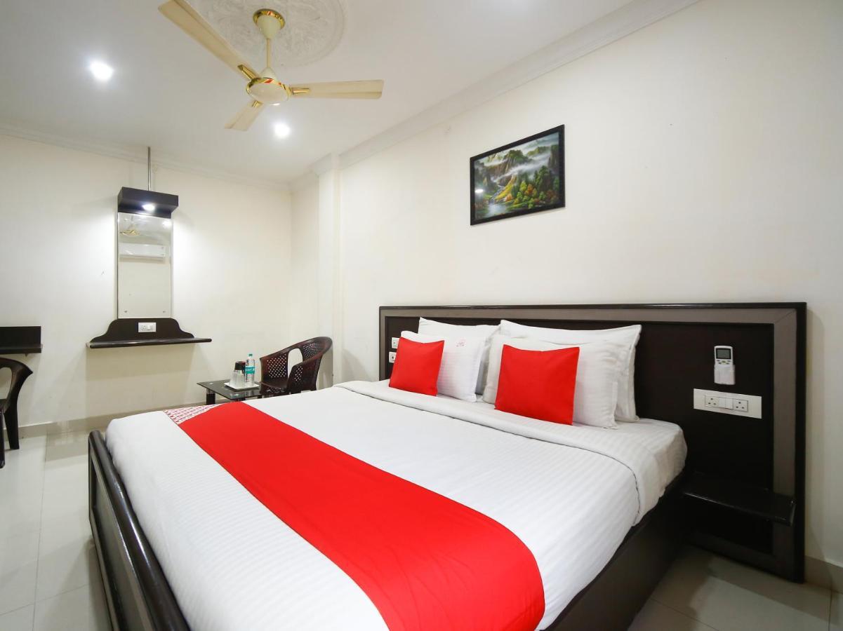 Madrasi Airport Hotel - Saibala Chennai Luaran gambar