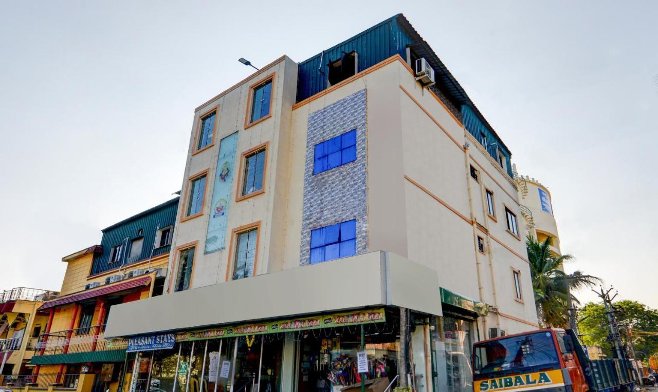 Madrasi Airport Hotel - Saibala Chennai Luaran gambar